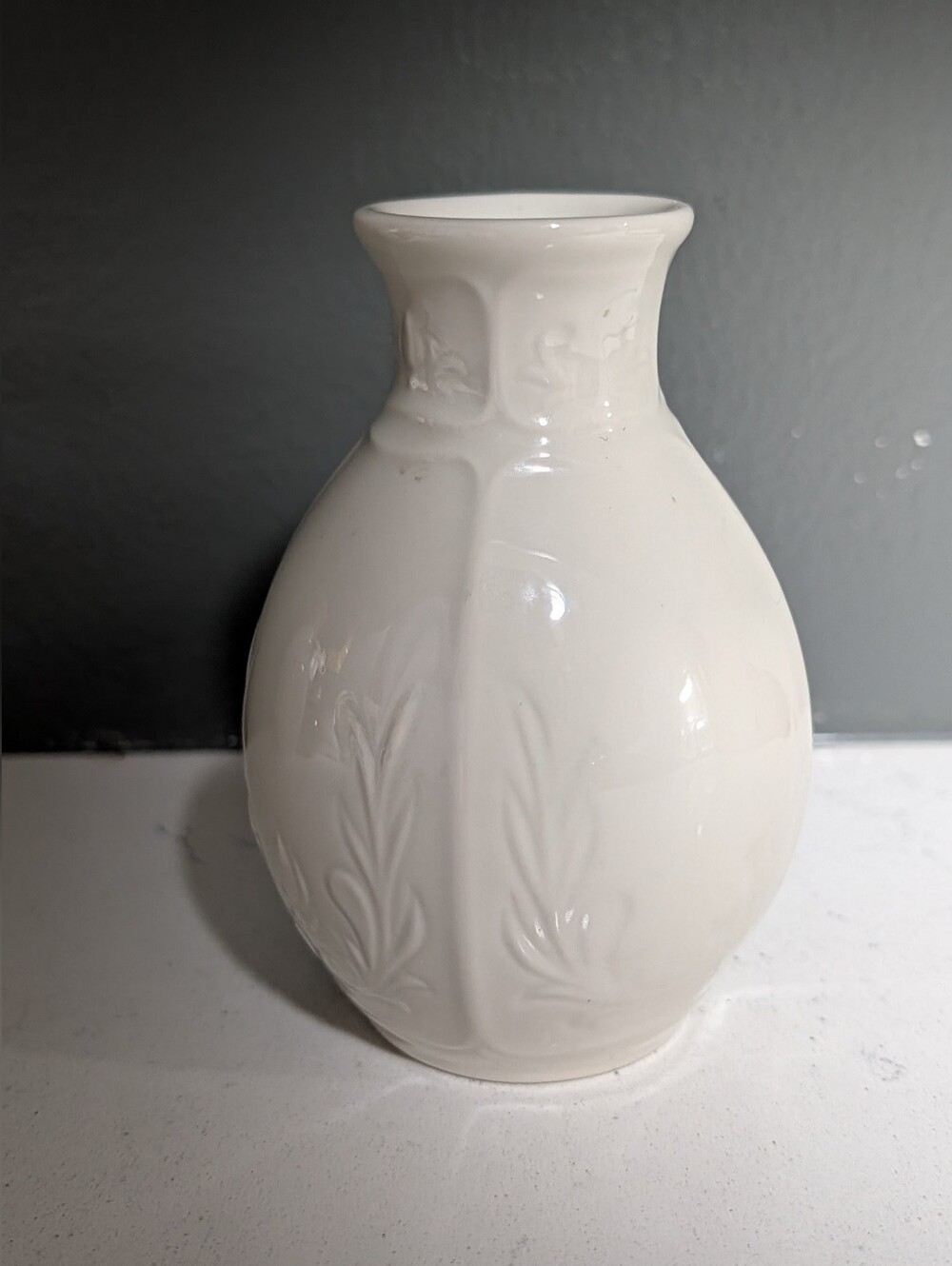 Villeroy & Boch Cream-White Embossed Ceramic Vase
